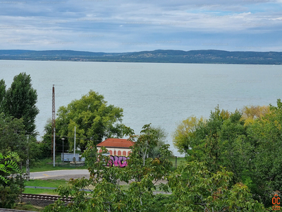 Eladó üdülőövezeti telek - Balatonszárszó, Üdülőövezet