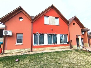 Vecsés, ingatlan, ház, 262 m2, 185.000.000 Ft