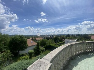 Eladó családi ház Budaörs