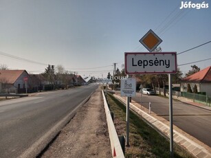 Eladó telek, Lepsény