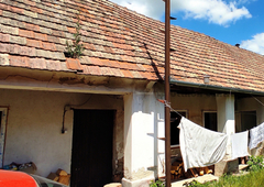 Eladó átlagos állapotú ház - Bakonyjákó