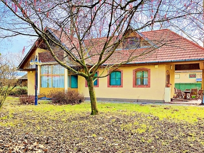 Eladó átlagos állapotú ház - Budapest XVII. kerület