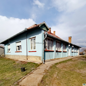 Eladó átlagos állapotú ház - Tiszanána