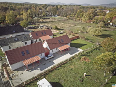 Eladó újszerű állapotú ház - Kővágóörs