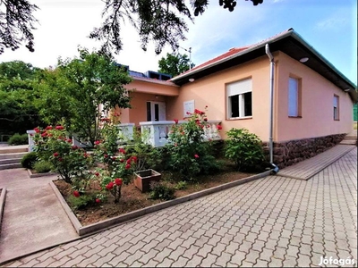 Balatonalmádi - 3 apartmanos családi ház a városközpontban!!! - Balatonalmádi, Veszprém - Ház