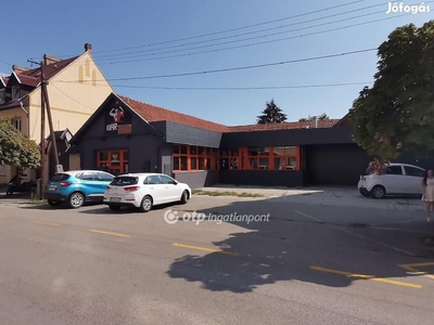 Eladó Fitness terem, Békéscsaba - Békéscsaba, Békés - Iroda, üzlethelyiség, ipari ingatlan