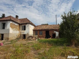 Eladó panorámás családi ház Mátraderecskén