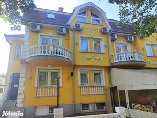 Hajdúszoboszlón fürdővel szemben 2002-ben épült 37 szobás hotel