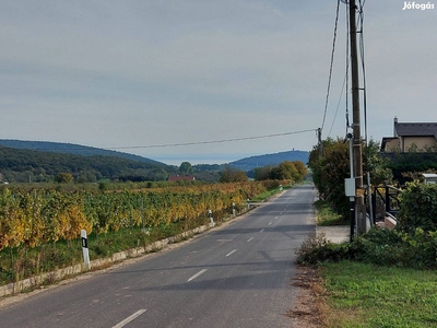 Balatoni Panorámás Belterületi Építési Telek Eladó! - Felsőörs, Veszprém - Telek, föld