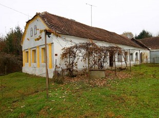 Eladó családi ház Rönök