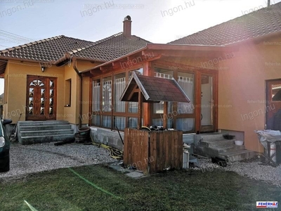 Szabadbattyán, ingatlan, ház, 160 m2, 90.000.000 Ft