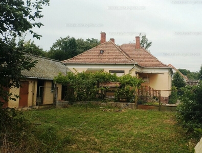 Eladó családi ház - Külsővat, Veszprém megye