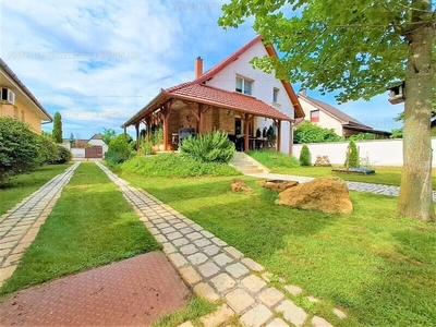 Eladó családi ház - Tiszakécske, Tiszaparti üdülőterület
