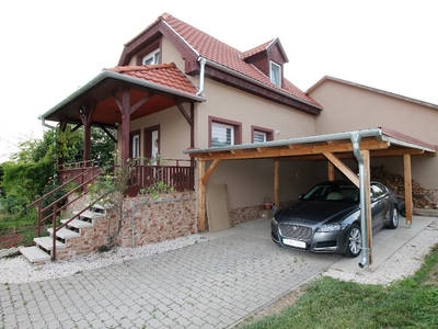 Győrújbarát, ingatlan, ház, 160 m2, 114.900.000 Ft