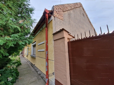 Eladó családi ház - Kiskunhalas, Alsóváros