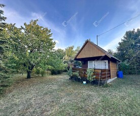 Eladó felújítandó nyaraló - Balatonkenese