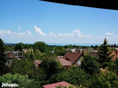 Balatonfüreden panorámás ház tulajdonostól eladó