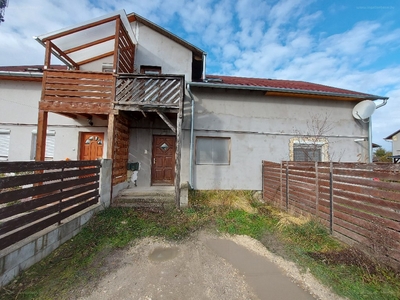 Pápa, ingatlan, ház, 79 m2, 18.900.000 Ft