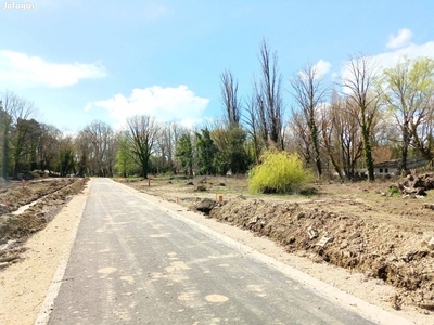 Eladó üdülőövezeti telek Balatoszárszón a Balaton mellett - Balatonszárszó, Somogy - Telek, föld