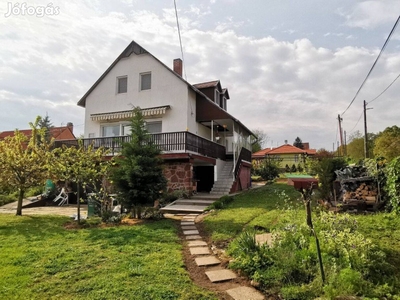 Balaton északi part, Balatonrendes, családi ház eladó!