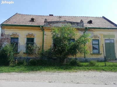 Gyömörén ingatlan, nagy telekkel eladó - Gyömöre, Győr-Moson-Sopron - Ház