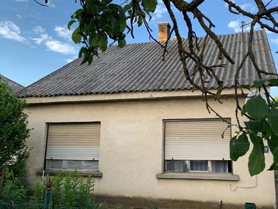 Eladó családi ház - Gyömöre, Győr-Moson-Sopron megye