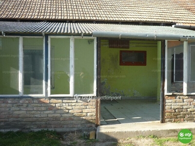 Eladó családi ház - Sándorfalva, Csongrád-Csanád megye