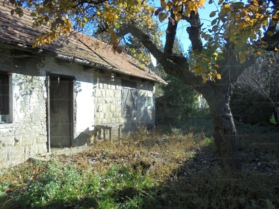 Eladó házrész - Budakeszi, Fő utca