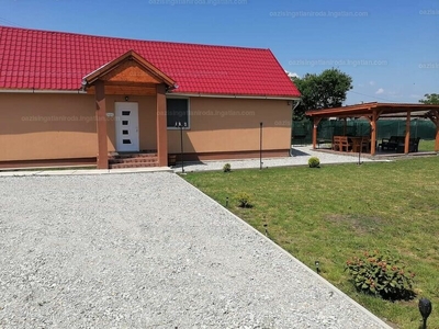 Eladó könnyűszerkezetes ház - Poroszló, Heves megye