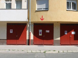 Budapest IV. kerület Újpest központban önálló garázs eladó