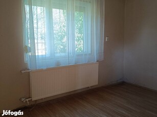 Debrecenben 1 szobás ház eladó vagy cserélhető