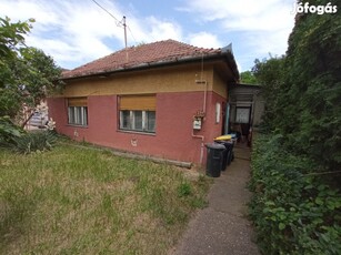 XVII. Kerület, Lemberg utca, 52 m2-es, családi ház, 2+1 félszobás