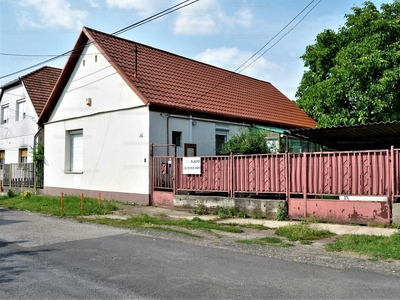 Eladó családi ház - Üllő, László utca