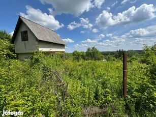 Miskolc, Komlóstető, Bánles dűlő, 1040m2-es telek eladó