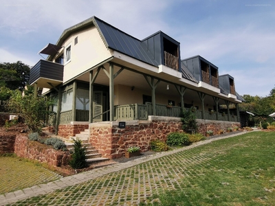 Balatonalmádi, ingatlan, ház, 450 m2, 359.000.000 Ft