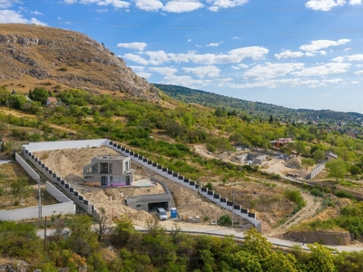 Eladó családi ház - Budaörs, Hegyalja utca