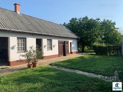 Eladó családi ház - Debrecen, Tégláskert