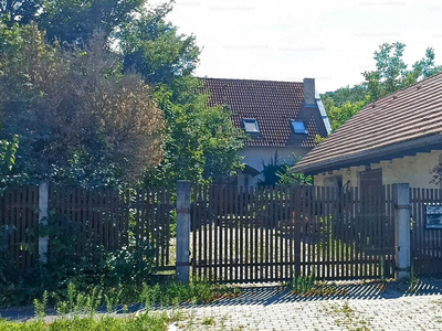 Eladó családi ház - Győrújbarát, István utca