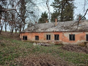 Eladó ipari ingatlan Gödre