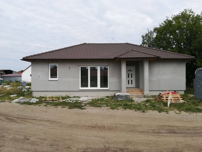 Rábapatona 3 szoba + nappali, 970 nm saját telek - Rábapatona, Győr-Moson-Sopron - Sorház/ikerház/házrész