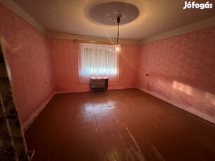 Eladó 88 m2 családi ház, Szarvas