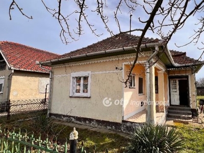 Eladó családi ház Tiszakeszi, Deák Ferenc utca