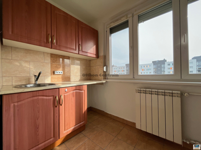 Eladó jó állapotú panel lakás - Budapest XI. kerület