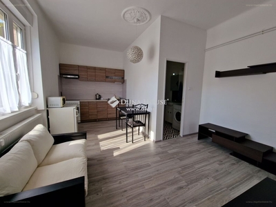 Pécs, ingatlan, lakás, 39 m2, 150.000 Ft