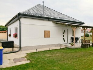 Eladó családi ház Ladánybene, Dózsa György utca