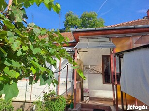 Bocskai utcán polgári ház eladó