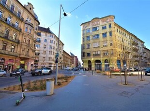 Eladó Lakás, Budapest 8 kerület II.János Pál pápa tér közelében 95nm hasznos területű lakás