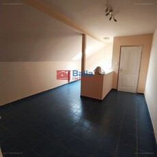 Pécel, ingatlan, lakás, 50 m2, 150.000 Ft