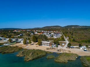 Eladó családi ház Balatonakali