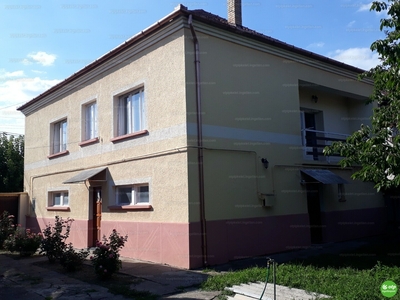 Eladó családi ház - Szeged, Szőreg